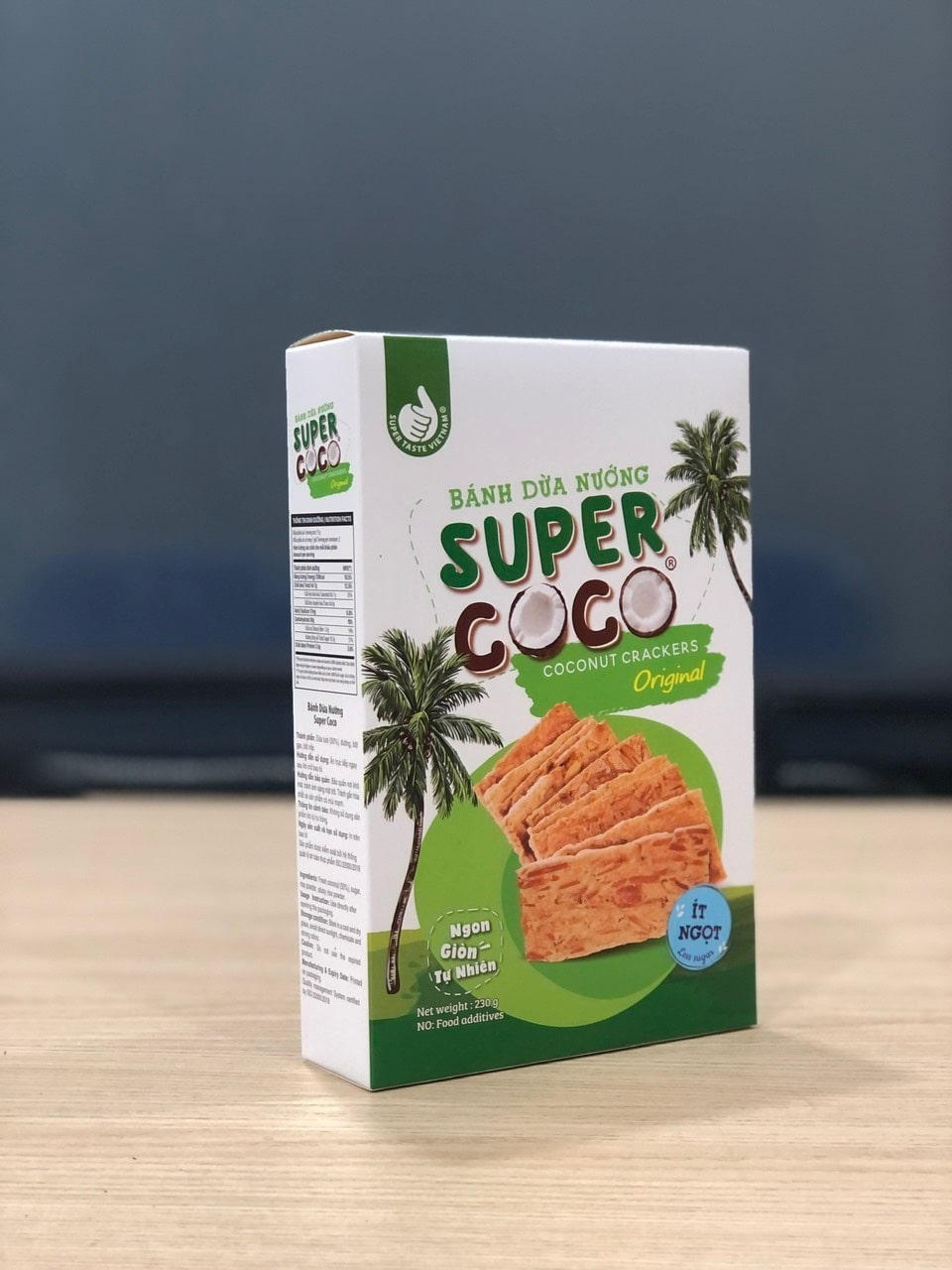 Hộp bánh dừa nướng Bến Tre đặc sản nổi bật với bao bì bắt mắt